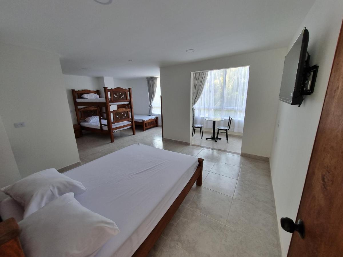 Hotel Antonella Plaza Pinchote Exterior photo